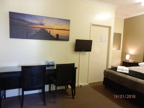 Flying Spur Motel - Accommodation Mount Tamborine 2