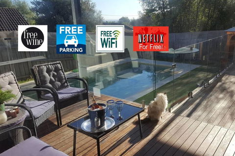 Frankston Hilltop Retreat - Accommodation Mount Tamborine 0