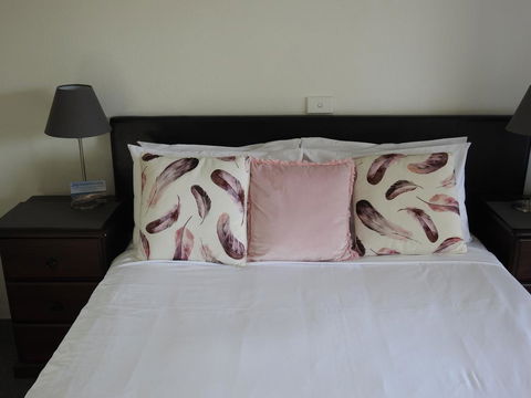 Frankston Motel - Accommodation Mount Tamborine 0
