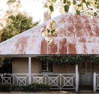 French Cottage 1854 with stunning Alfesco Garden - Accommodation Mount Tamborine