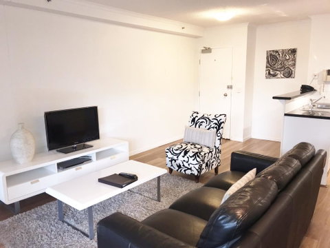 Frisco Apartments - Accommodation Mount Tamborine 3