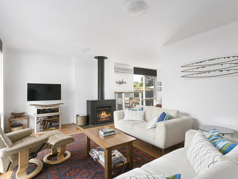 Front Beach Shack - Renovated House In A Quiet Location - Accommodation Mount Tamborine 1