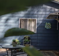 Funky Flat on Acreage - Accommodation Mount Tamborine