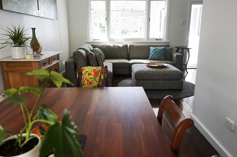 Gallery House Dwellingup - Accommodation Mount Tamborine 2