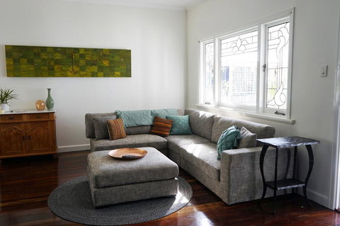 Gallery House Dwellingup - Accommodation Mount Tamborine 1