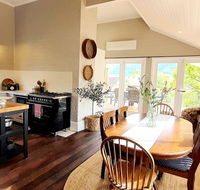 Galway - Accommodation Mount Tamborine