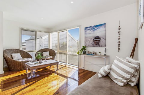 GDay Beach House - Accommodation Mount Tamborine 1