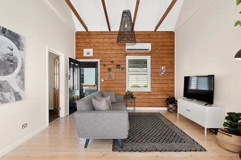 Geelong West Miner's Cottage - Accommodation Mount Tamborine 1