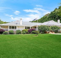 Gerron Park - country luxe tennis court and pool - Accommodation Mount Tamborine