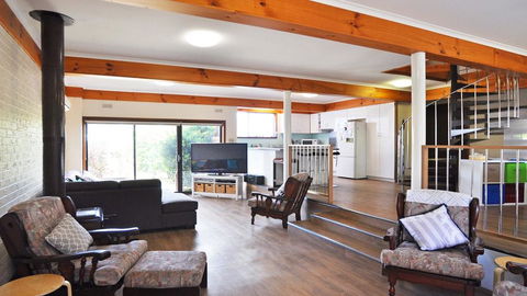 GETAWAY ON GARDEN - FREE WIFI - PET FRIENDLY (OUTSIDE ONLY) - Accommodation Mount Tamborine 2