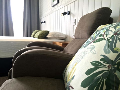 Gin Gin Village Motor Inn Motel - Accommodation Mount Tamborine 0