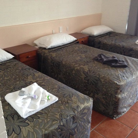 Gladstone Motel - Accommodation Mount Tamborine 3