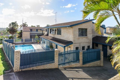 Gladstone Palms Motor Inn - Accommodation Mount Tamborine 2