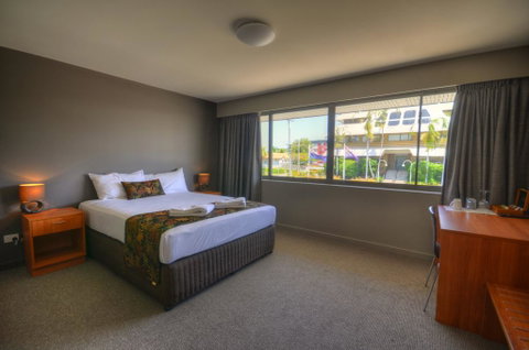 Gladstone Reef Hotel Motel - Accommodation Mount Tamborine 3