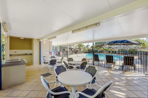 Golden Riviera Absolute Beachfront Resort - Accommodation Mount Tamborine 1