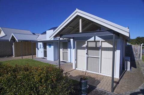 Golf And Beach Retreat - Accommodation Mount Tamborine 2