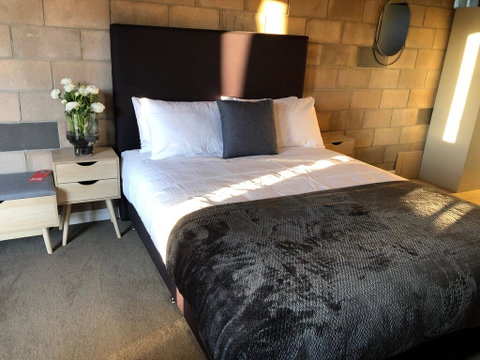 Granite Belt Cabins - Accommodation Mount Tamborine 1