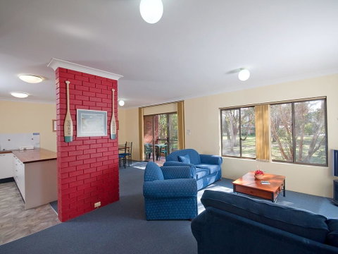 Gretel Close, Maeva Lodge, Unit 04, 14 - Accommodation Mount Tamborine 2