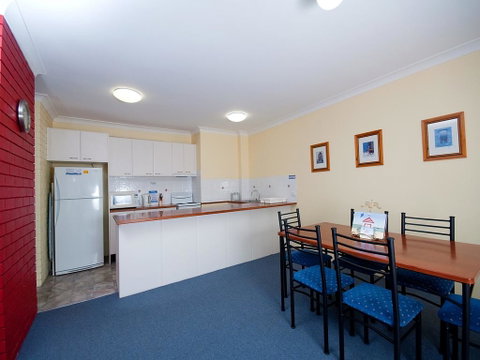 Gretel Close, Maeva Lodge, Unit 04, 14 - Accommodation Mount Tamborine 3