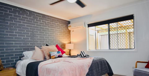 Grey Brick Apartment - Accommodation Mount Tamborine 0