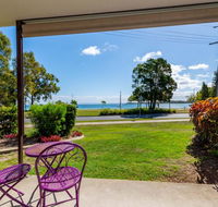 Ground Floor with water views and pool - Accommodation Mount Tamborine