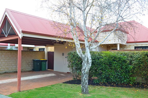 Halcyon Daze - Accommodation Mount Tamborine 0