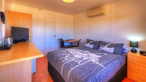 Halls Creek Motel - Accommodation Mount Tamborine 1