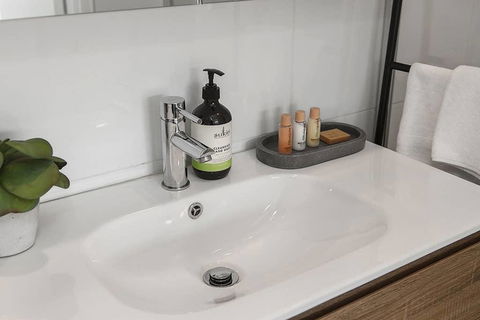 Heart Of Ormond Apartment By Ready Set Host - Accommodation Mount Tamborine 3