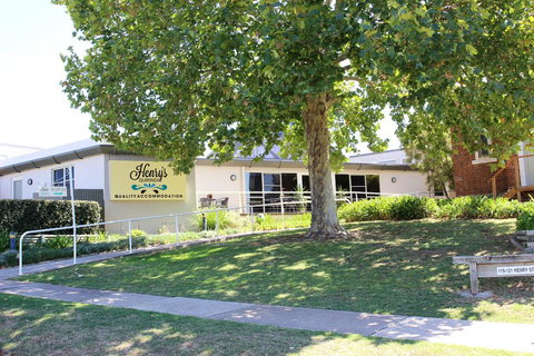 Henry's Quirindi - Accommodation Mount Tamborine 3