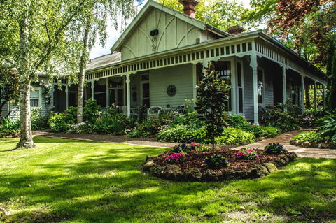 Heytesbury House - Accommodation Mount Tamborine 0