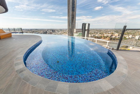 High Life Central With Pool And Car Park - Accommodation Mount Tamborine 2