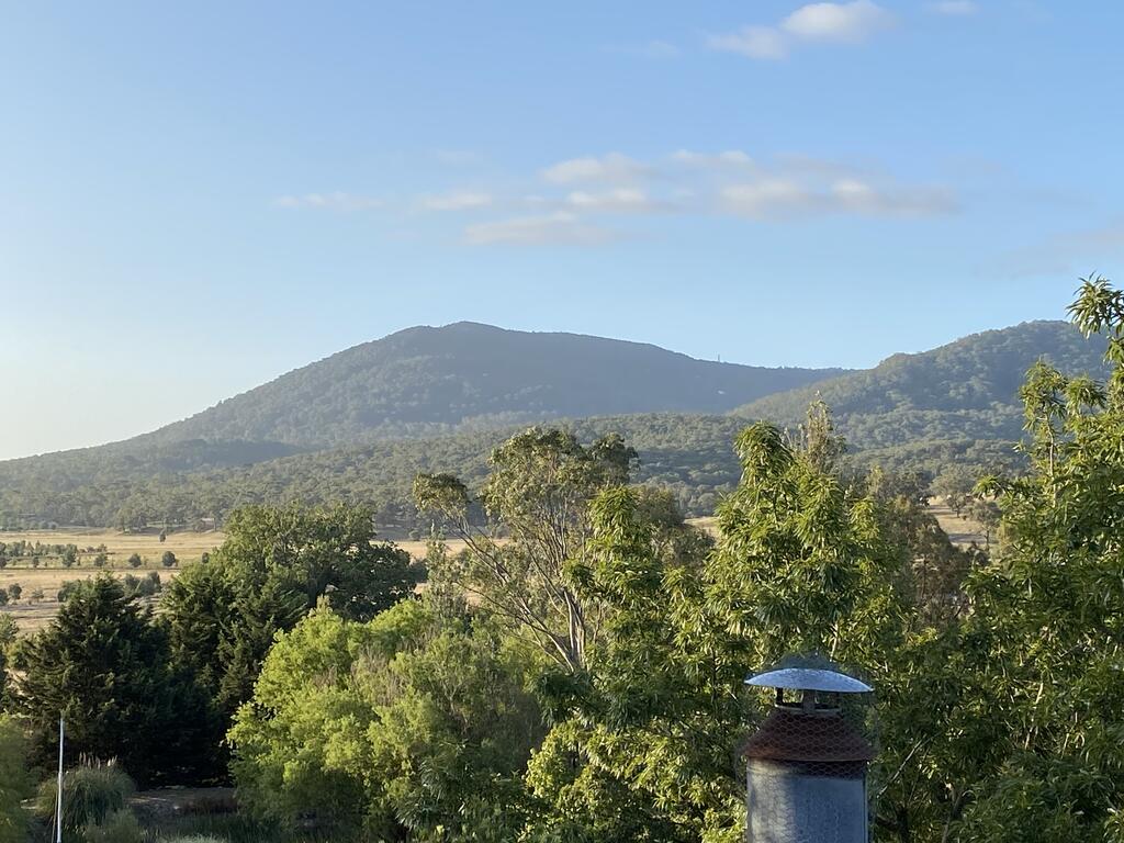 New Gisborne ACT Accommodation Mount Tamborine