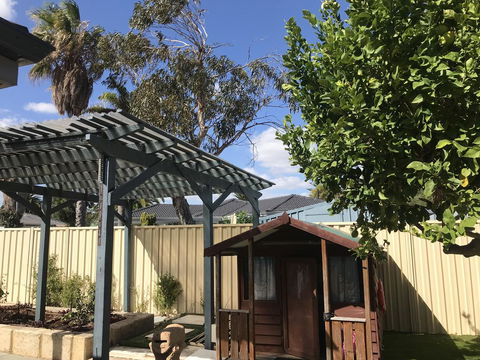 Hillarys Family Holiday Home - Accommodation Mount Tamborine 2