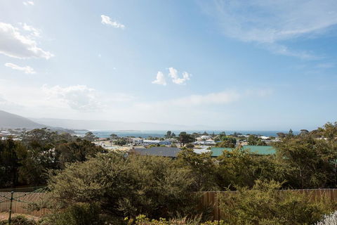Hilltop Haven - Accommodation Mount Tamborine 2
