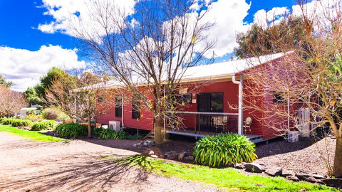 Hillview Farmstay - Accommodation Mount Tamborine 3