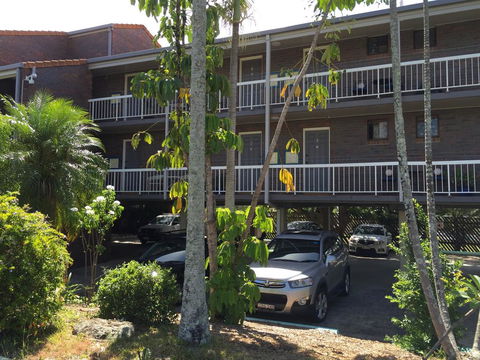 Holland Park Motel - Accommodation Mount Tamborine 2