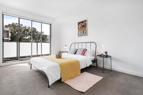 HOMEBUSH CLOSE TO OLYMPIC PARK KOZY 2 BED 2 BATH NHO075 - Accommodation Mount Tamborine 2