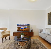 HomeHotel-Ultra Convenient Luxury Apartment close to Train Shops CBD - Accommodation Mount Tamborine