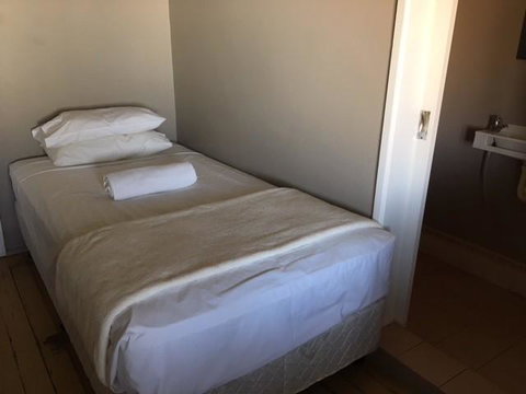 Hotel Corones - Accommodation Mount Tamborine 2