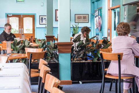 Hotel Gosford - Accommodation Mount Tamborine 1