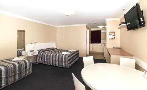 Jefferys Motel - Accommodation Mount Tamborine 1