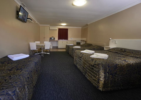Jefferys Motel - Accommodation Mount Tamborine 2