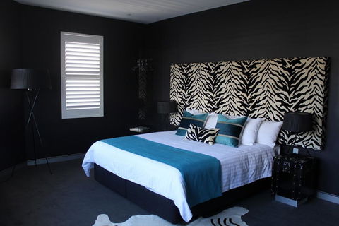 Junction Hotel - Accommodation Mount Tamborine 0