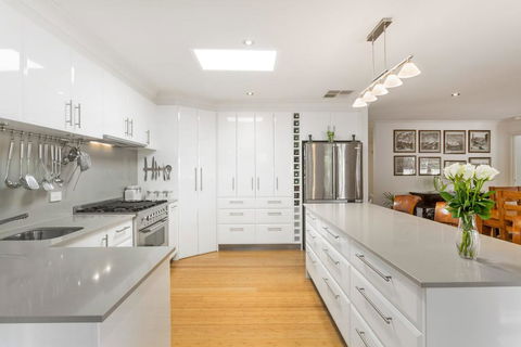 KARINYA - MORNINGTON - Accommodation Mount Tamborine 1