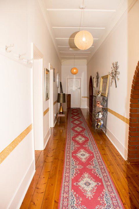 Kimba Travellers' Haven - Accommodation Mount Tamborine 3