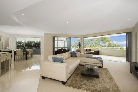 KINGSCLIFF OCEAN VIEW TERRACE BY THE FIGTREE 5 - Accommodation Mount Tamborine 0