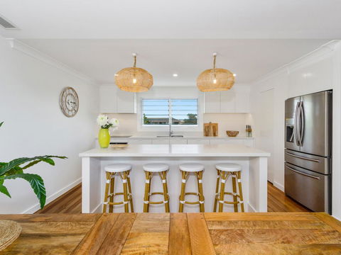 KINGY BEACH HOUSE @ 162 - Accommodation Mount Tamborine 3