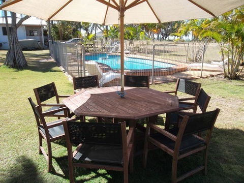 Kinka Palms Beachfront Apartments / Motel - Accommodation Mount Tamborine 2