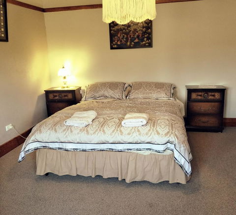 Kinross Metcalfe Farm - Accommodation Mount Tamborine 2