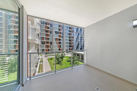 KOZYGURU MASCOT WALK TO STATION MODERN DESIGNER 2 BED APT FREE PARKING NMA260-312 - Accommodation Mount Tamborine 3